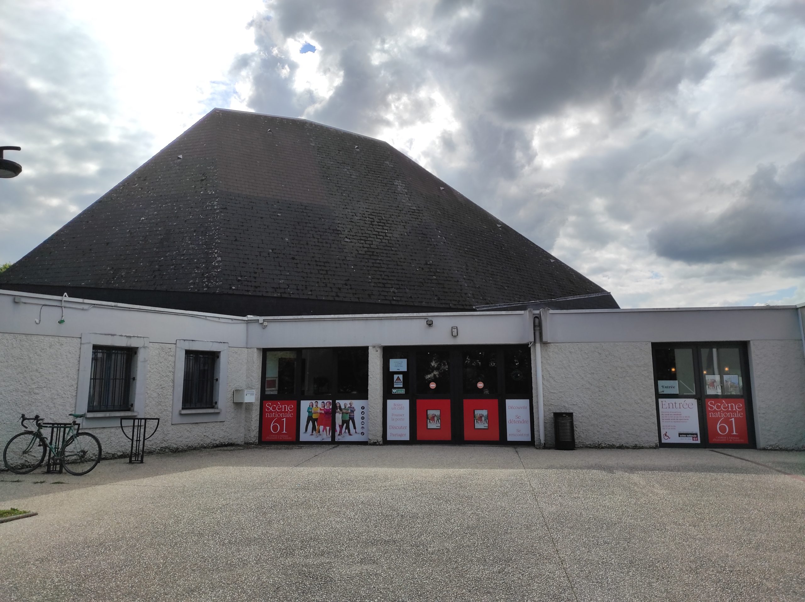 photo théâtre alençon ext 2223
